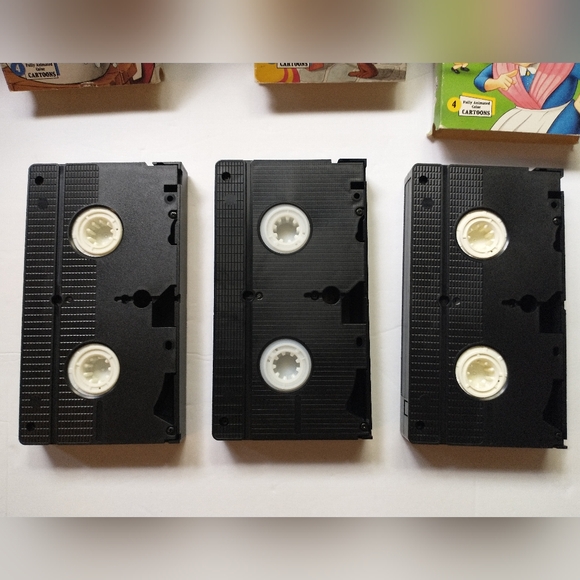 Vintage Cartoon VHS Tapes - Picture 7 of 10